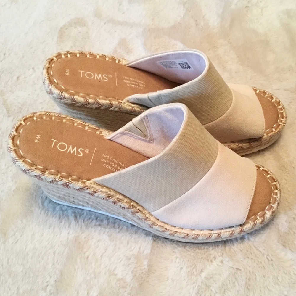 Toms Cream and Tan Espadrille Wedges